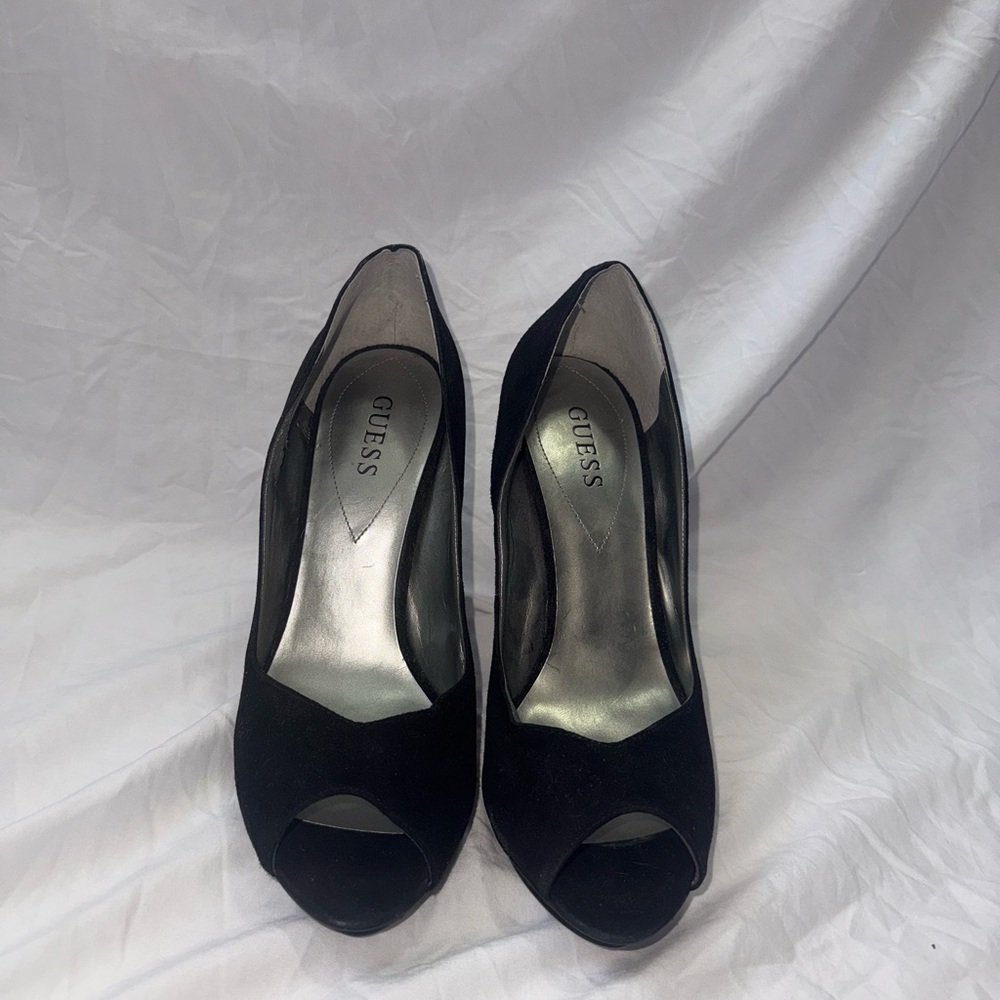 GUESS Elegant Black Peep Toe Heels